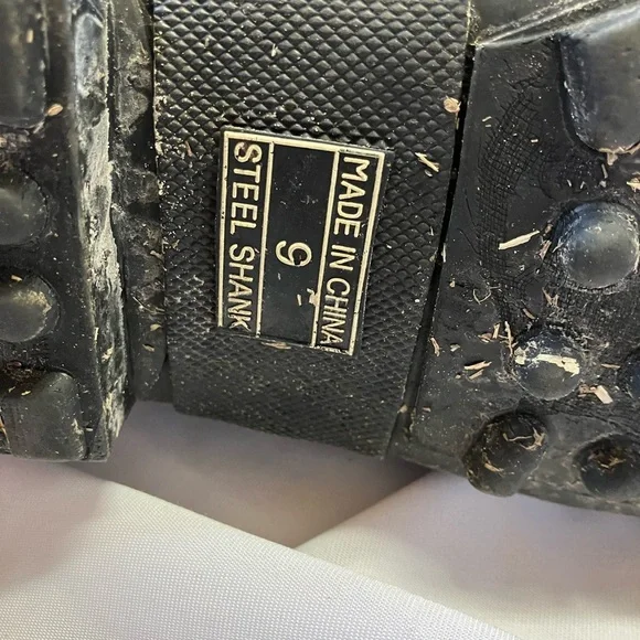 Sturdy Camo Steel Shank Boots - Picture 7 of 11